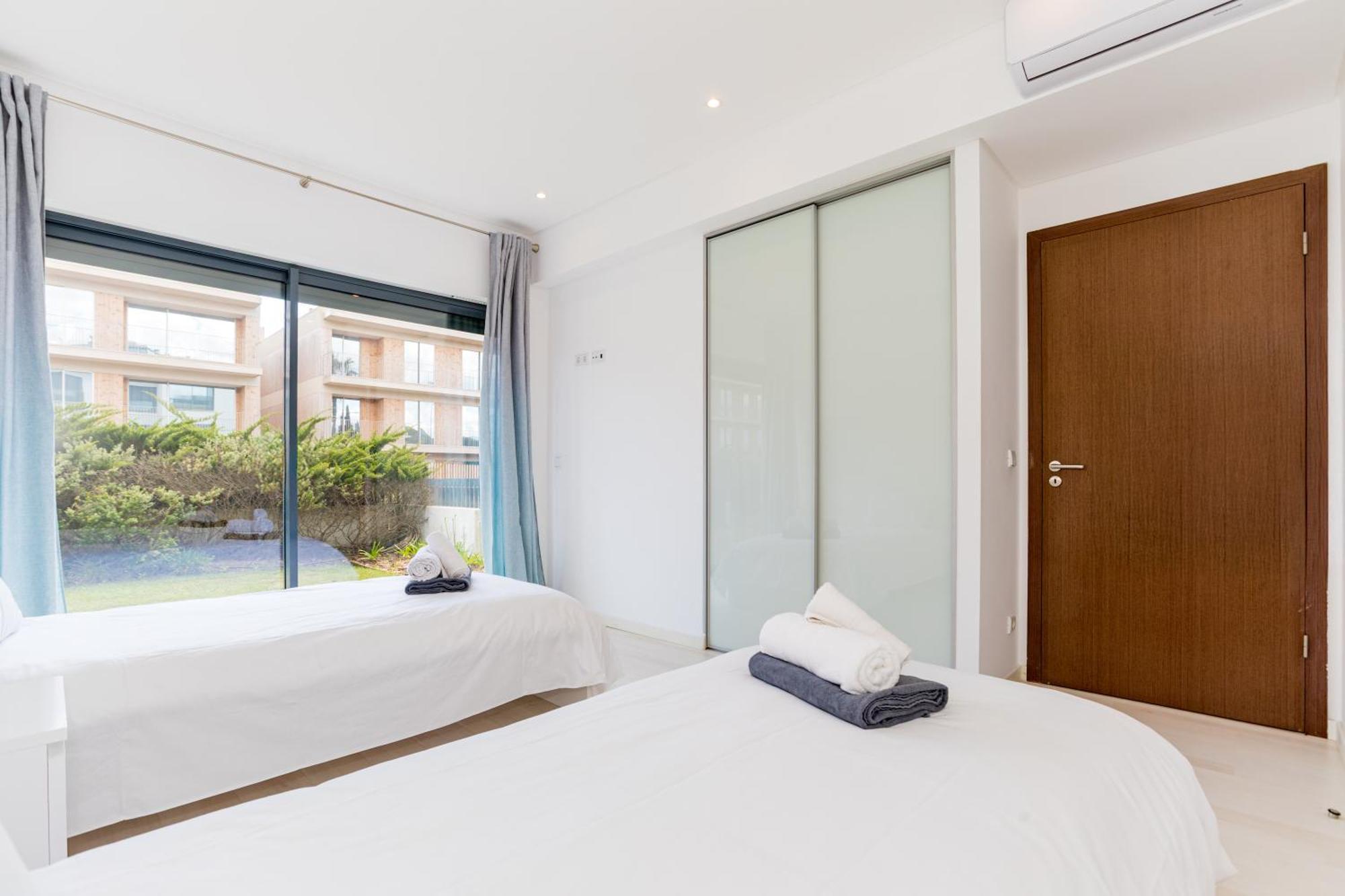 Cavalo Preto Luxury Beach Apartment By Golden Zenith Quarteira Exterior foto