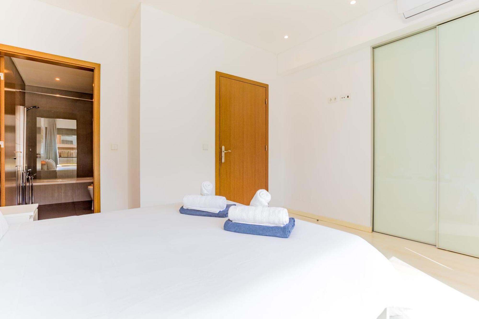 Cavalo Preto Luxury Beach Apartment By Golden Zenith Quarteira Exterior foto